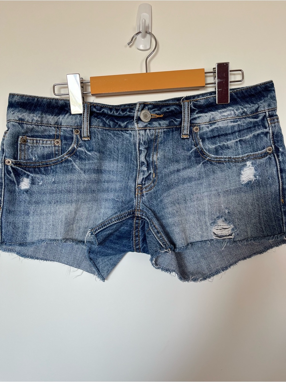 American Eagle Distressed Denim Cutoff Shorts Low Rise Acid Wash Size 6